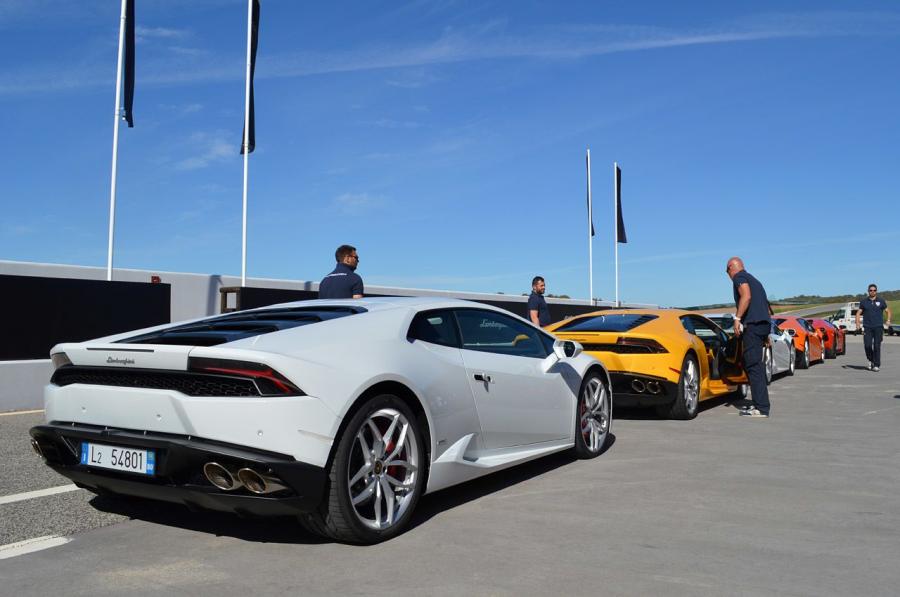  Lamborghini Huracan LP610-4 2014 года  (WW) (фото 84 из 153)